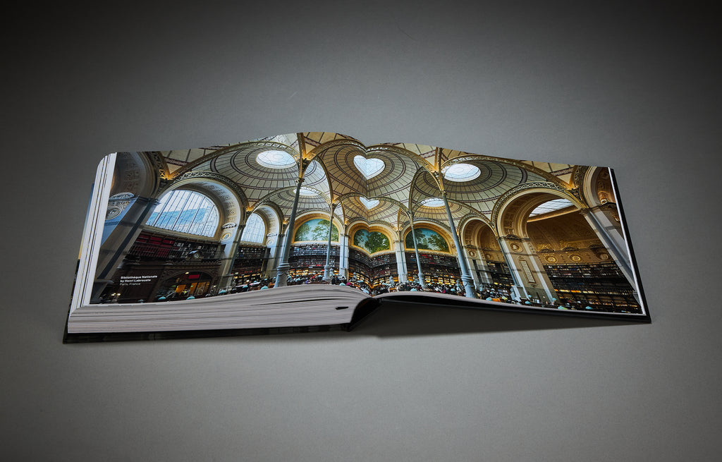 <strong>URBAN LENS </strong> <br> A photo diary of an architectural traveler <br><strong>Dennis Pieprz</strong> Photographs